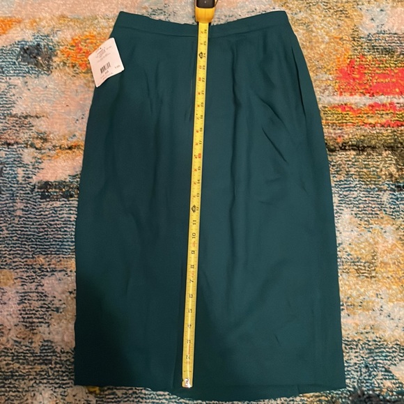 Dior Green Skirt Suit 100% Wool . Women’s Size 10 - Picture 13 of 16